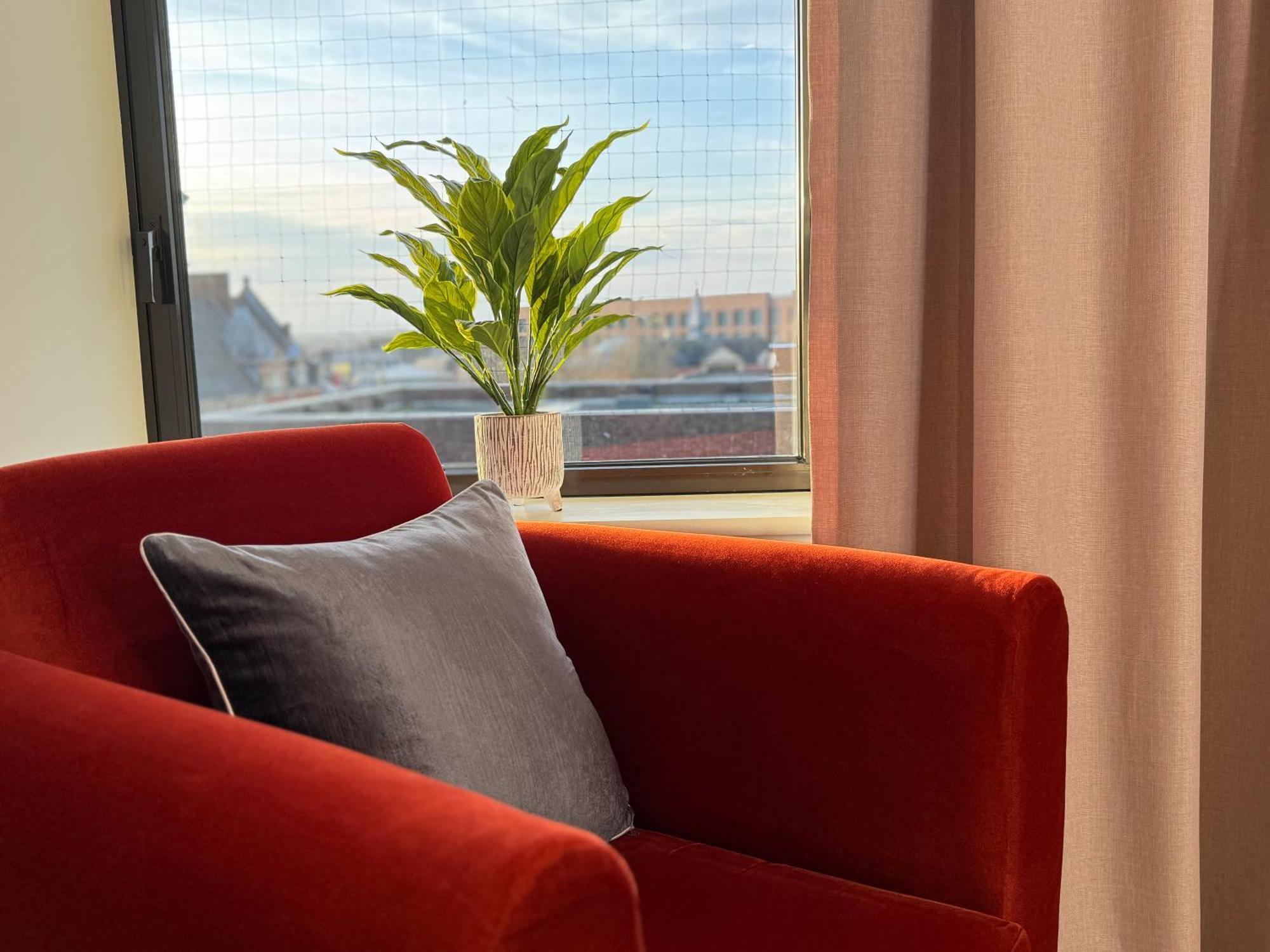 Elegant One Bedroom Apartment Swindon Eksteriør bilde