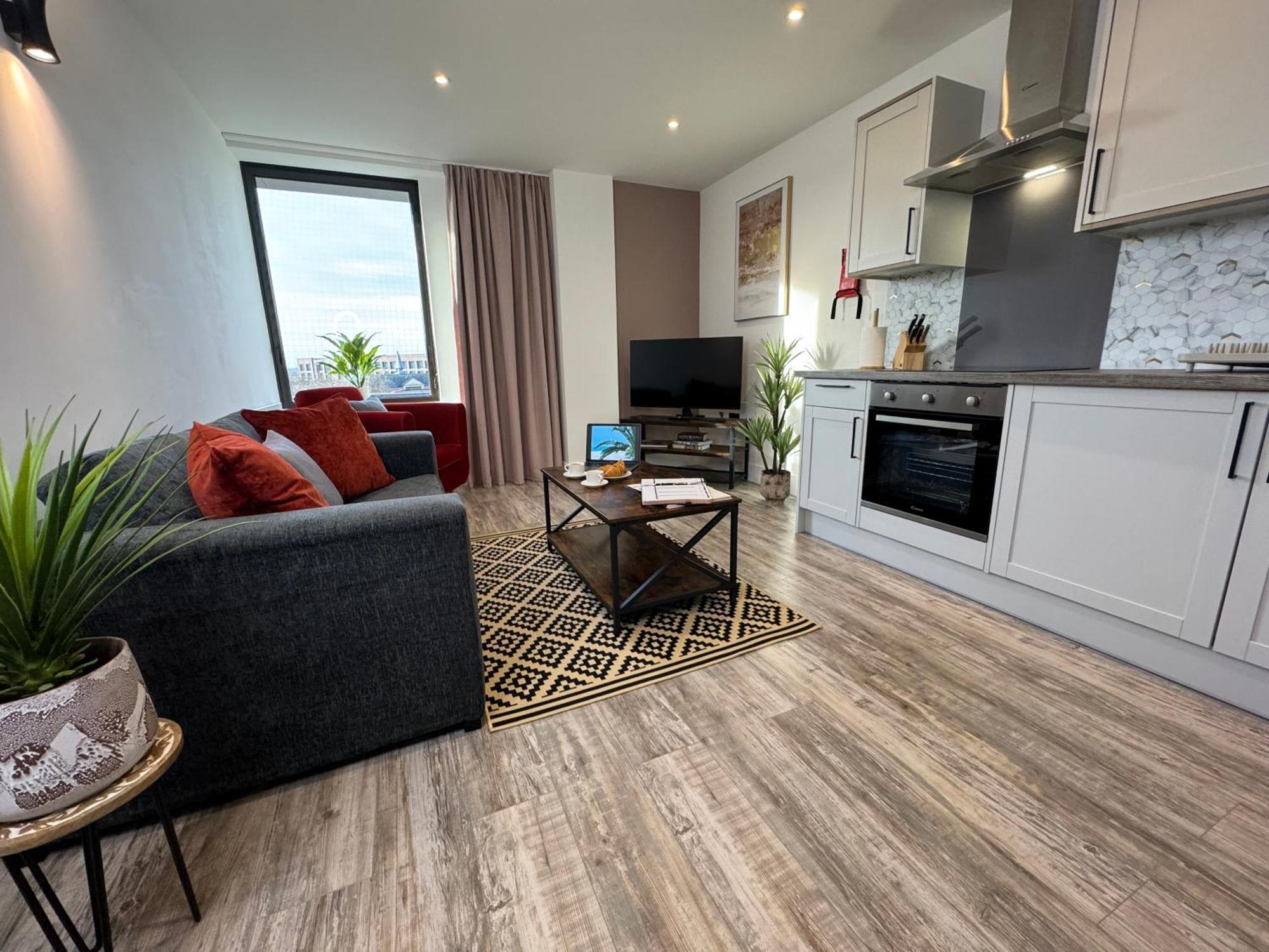 Elegant One Bedroom Apartment Swindon Eksteriør bilde